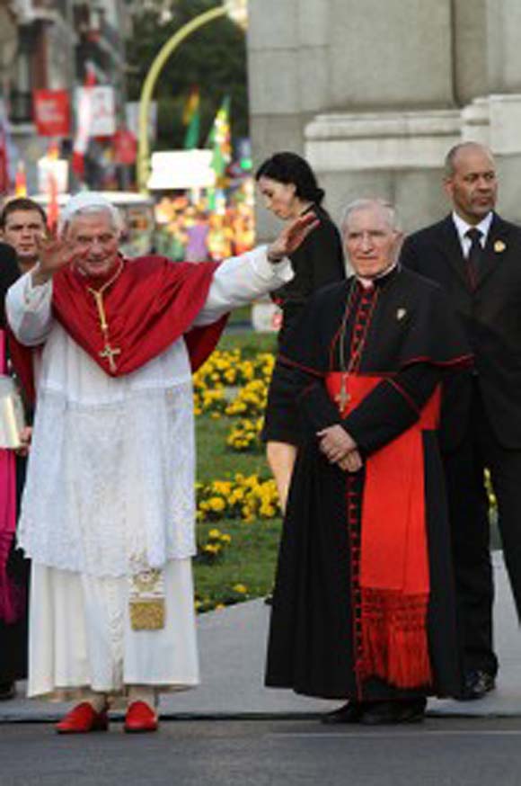 Madrid: The Pope Arrives